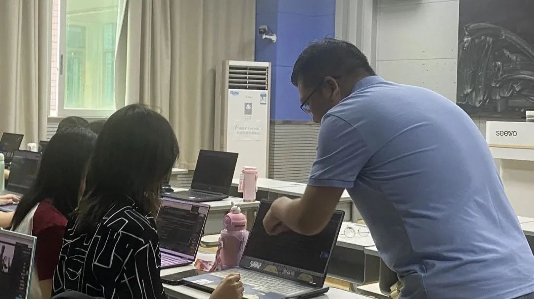 AI繪夢(mèng)丨泰迪智能科技助力2024新媒體+大數(shù)據(jù)專項(xiàng)人才培養(yǎng)班